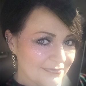 Meet your Posher, Christy